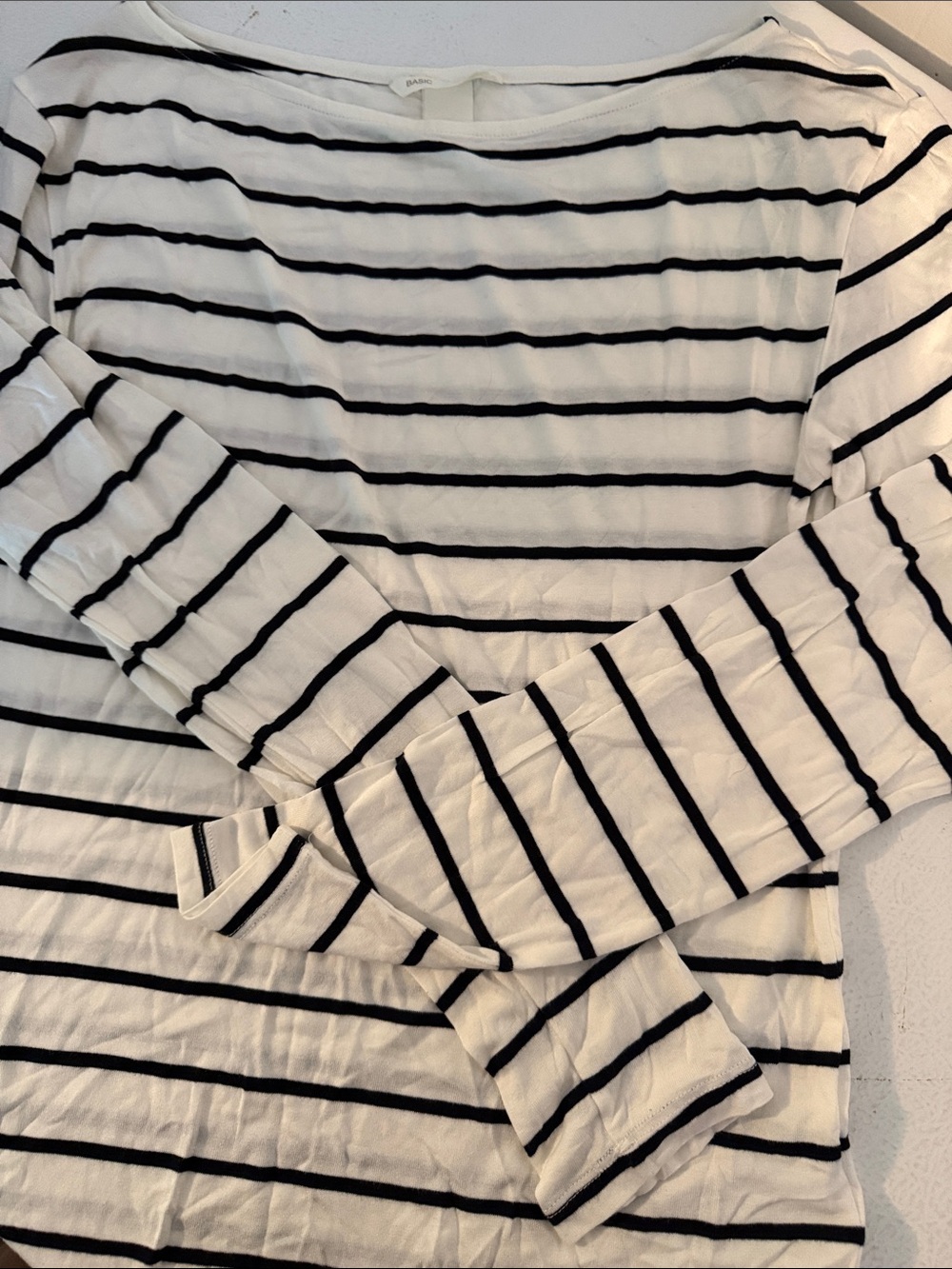 Women’s Black & White Striped Long Sleeve Top Size Small 💐